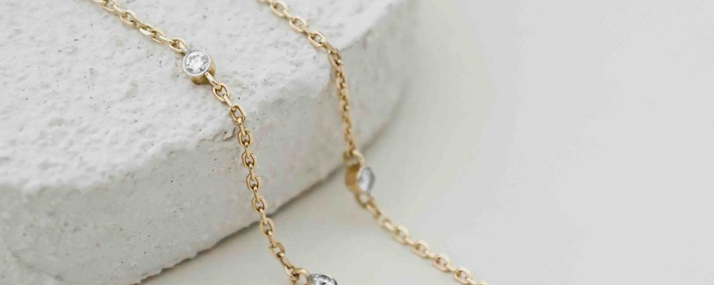 DIAMIND Presents Three Chic Ways To Stack Your Favorite Jewelry Pieces For Elevated Style